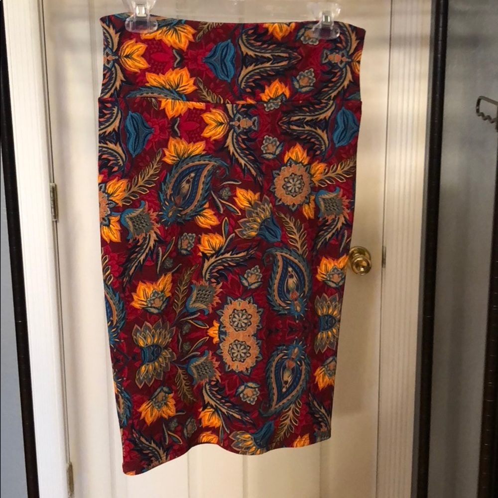 Lularoe skirt